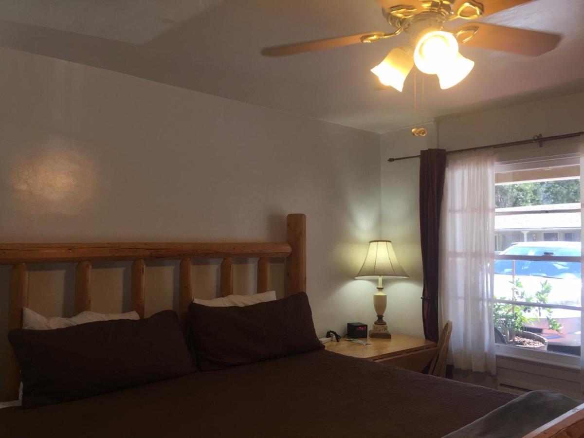 Dunsmuir Lodge Luaran gambar